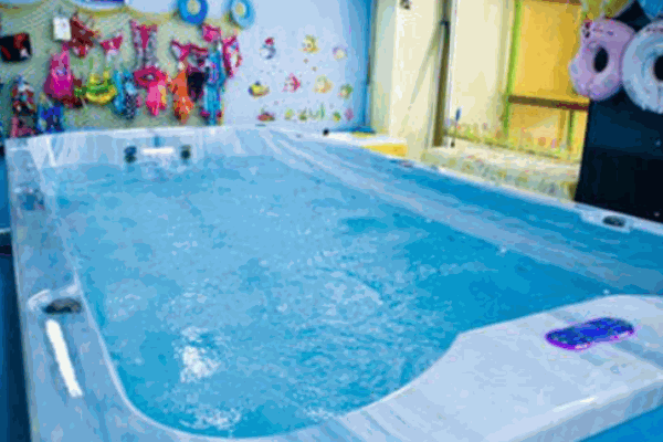 爱呵婴儿游泳馆